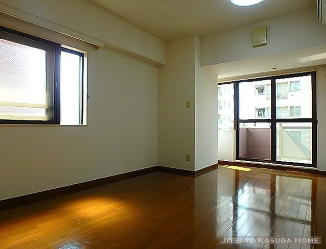 【居間・リビング】