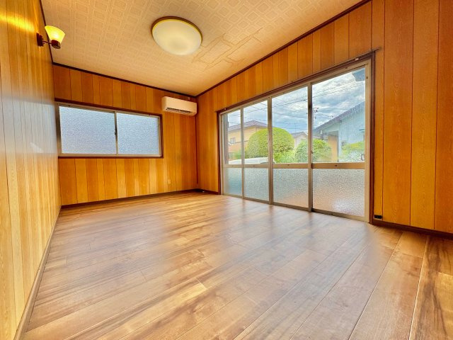 下松市東和団地戸建ての居間・リビング