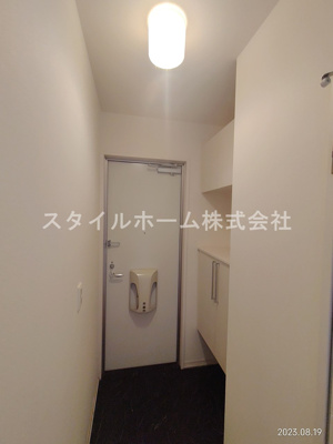 【玄関】 | グランパティオＢ | イメージ写真です。