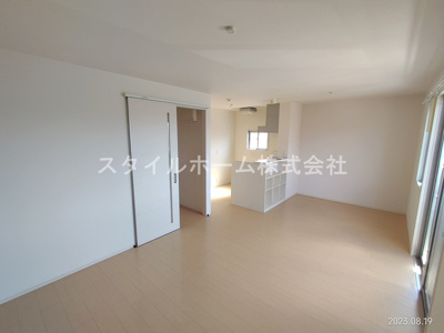 【居間・リビング】 | グランパティオＢ | イメージ写真です。