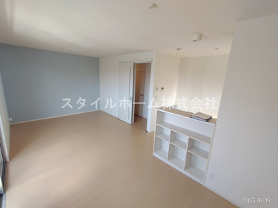 【居間・リビング】 | グランパティオＢ | イメージ写真です。