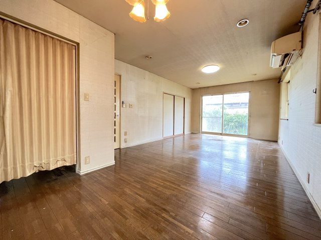 【居間・リビング】 | 熊谷市万吉　中古戸建