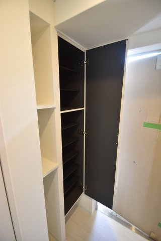 大阪市都島区網島町の賃貸マンションの玄関