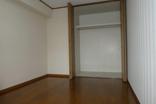 ピュアラの寝室|洋室