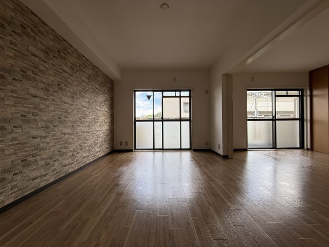 サンヒル箕面の居間・リビング