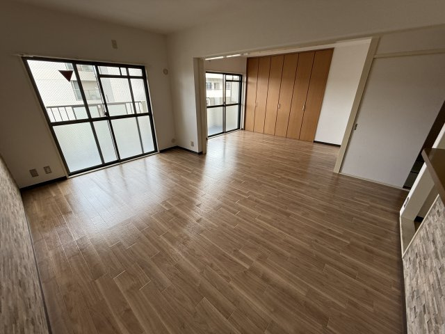 サンヒル箕面の居間・リビング