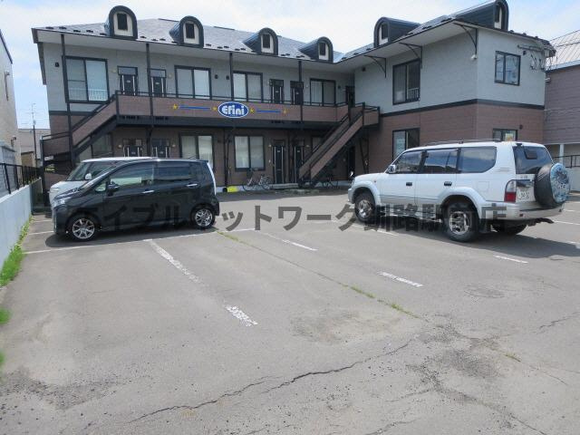 アンフィニの駐車場