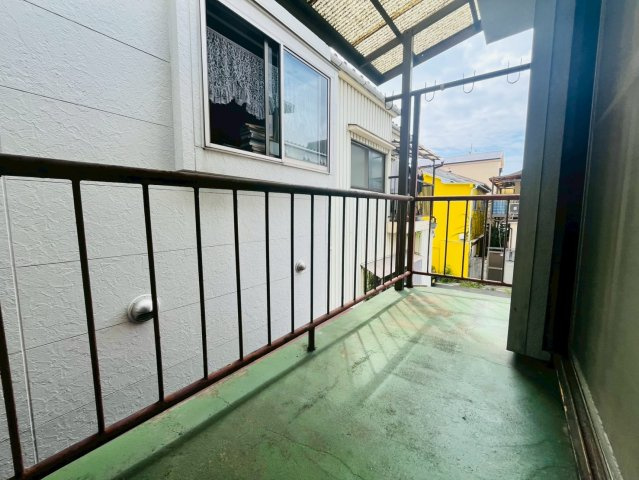 行幸町1丁目貸家のバルコニー