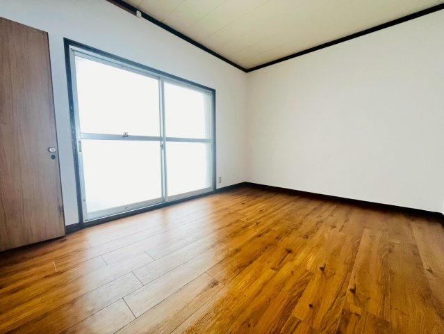 行幸町1丁目貸家の居間・リビング