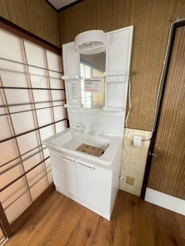 行幸町1丁目貸家の洗面所