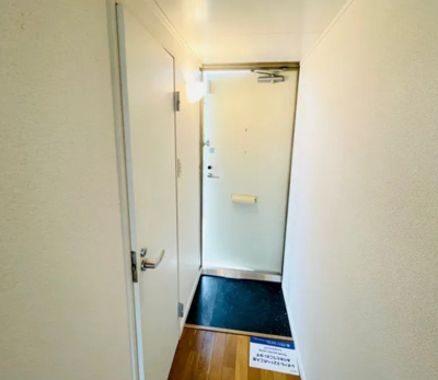 【玄関】 | レオパレス伊吹