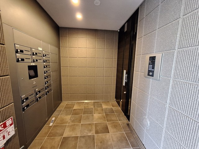 ミュールブランのエントランス|★地震火事に強い旭化成ヘーベルメゾン★