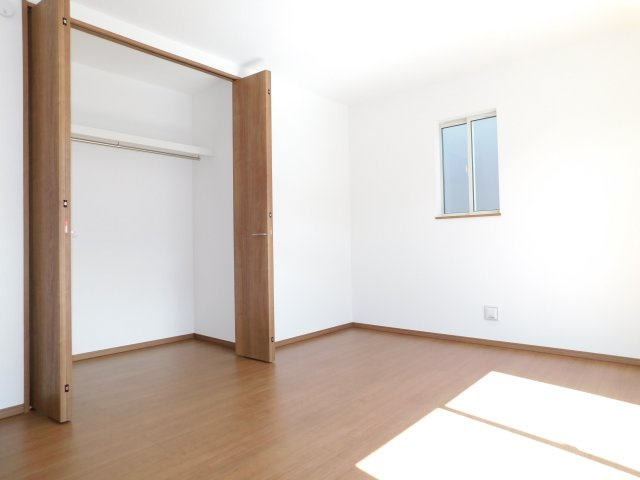 海部郡蟹江町西之森９丁目の新築一戸建の洋室|◇２階洋室◇　　南面で広くて明るい洋室約７．８７帖　全居室収納完備♪　バルコニー利用可♪