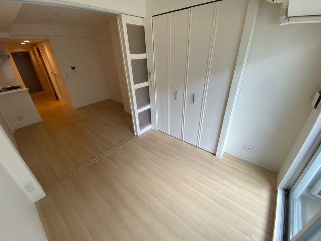 豊中市岡上の町４丁目の賃貸マンションの居間・リビング