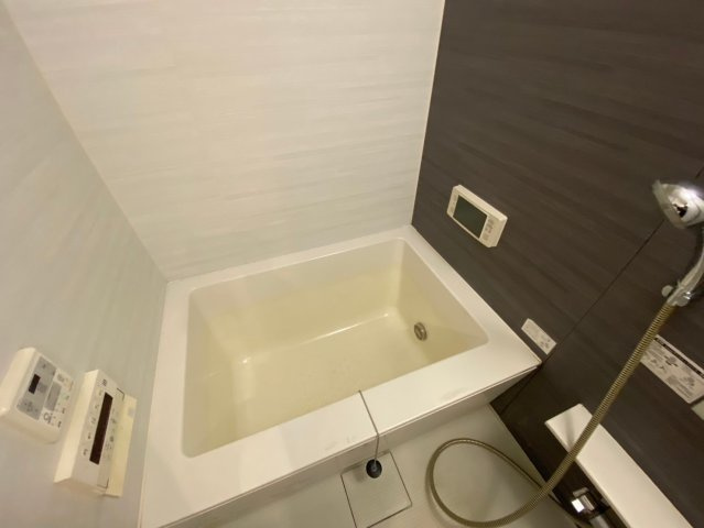 豊中市岡上の町４丁目の賃貸マンションの浴室