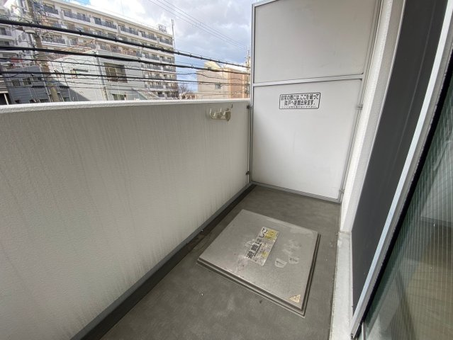 豊中市岡上の町４丁目の賃貸マンションのバルコニー