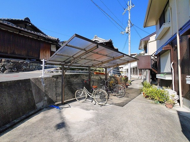ジョイフル東生駒B棟のその他共用部分|駐輪場