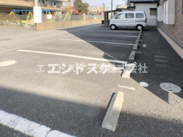 エスペランサの駐車場|高崎、前橋エリアのお部屋探しはエンドスケープまで！お客様の理想お聞かせ下さい♪