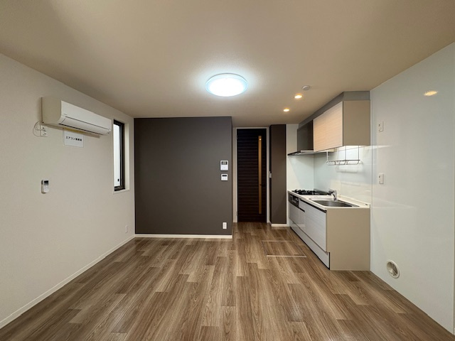 ホライズン本八幡の居間・リビング|LDK8.4帖♪