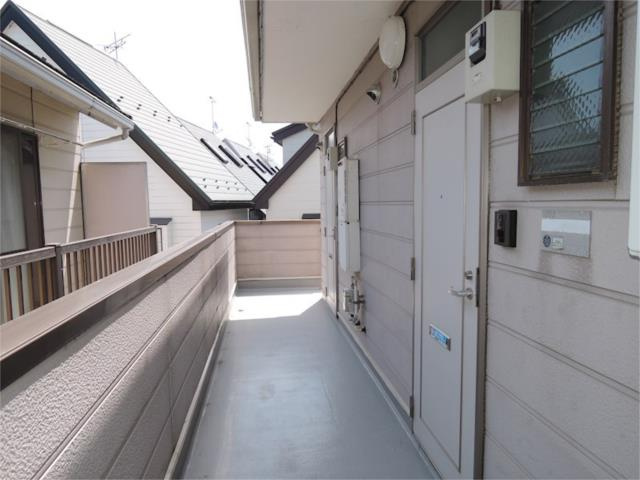 川崎市多摩区菅５丁目のアパートのその他共用部分|玄関前（他室参照）