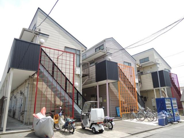 川崎市多摩区菅５丁目のアパートの外観