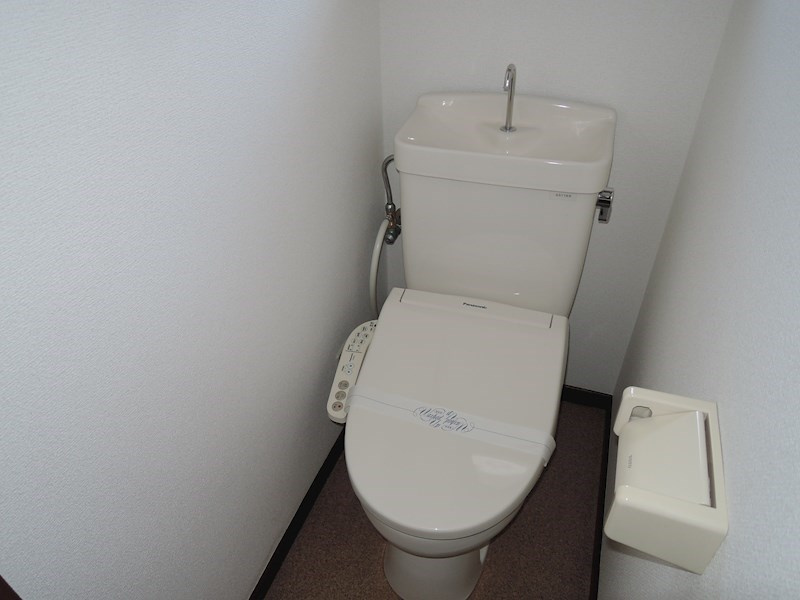 川崎市多摩区菅５丁目のアパートのトイレ