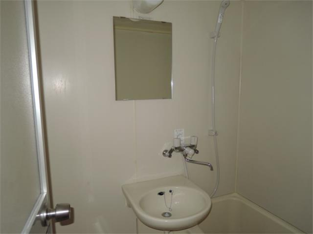 川崎市多摩区菅５丁目のアパートの洗面所