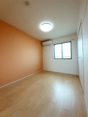 【内装】 | ルチアーナ | 明るい色調の室内です