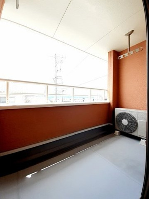 【バルコニー】 | ルチアーナ | バルコニーからの眺めを楽しみながら食事をしませんか