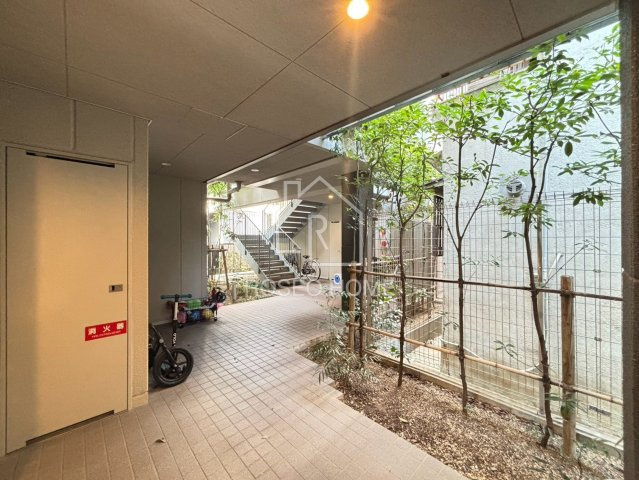 レノバール緑橋のロビー|同マンション別部屋：参考写真