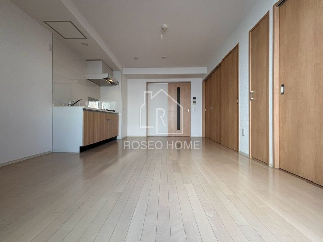 レノバール緑橋の居間・リビング|同マンション別部屋：参考写真