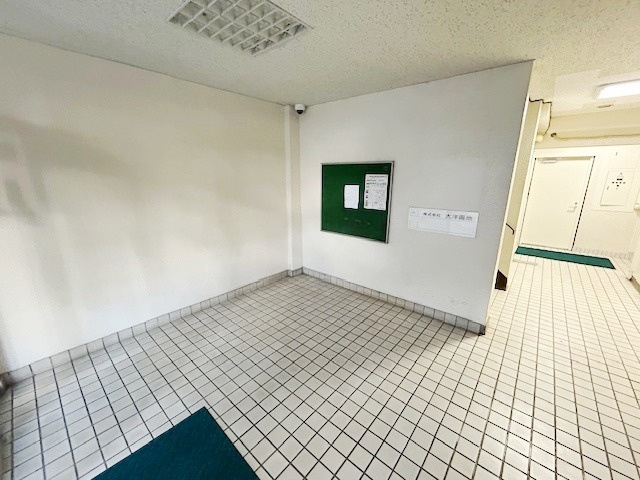 寿高ビルディングのロビー