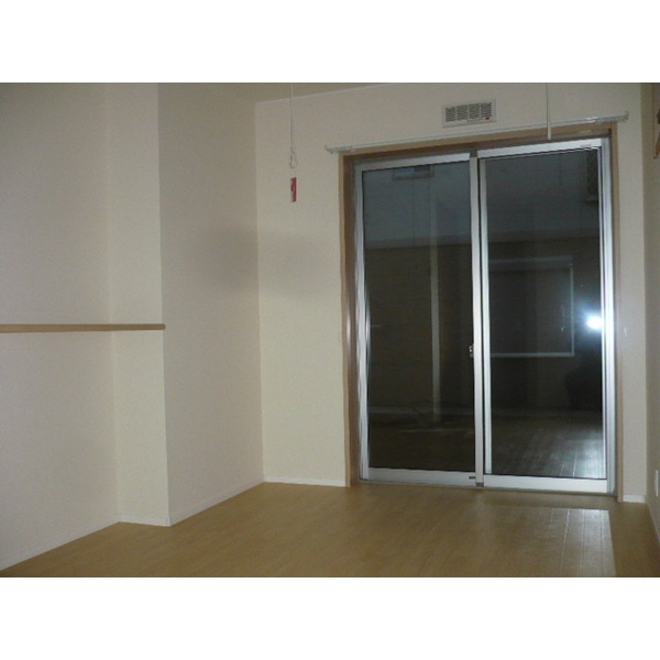 ヴィラ　モデナの居間・リビング