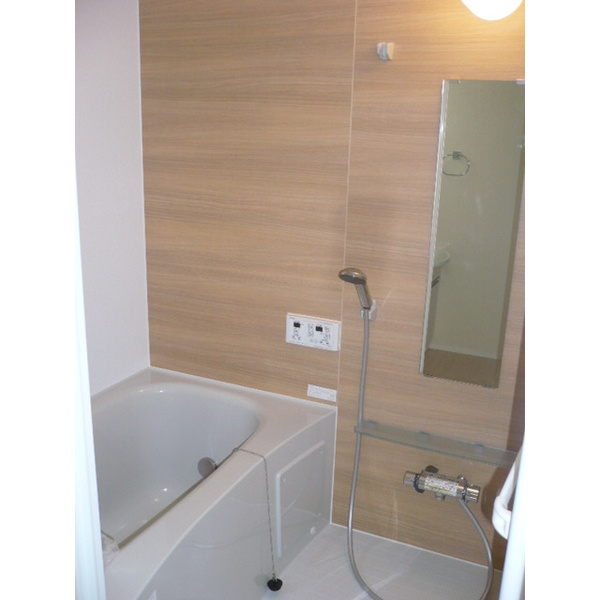 ヴィラ　モデナの浴室