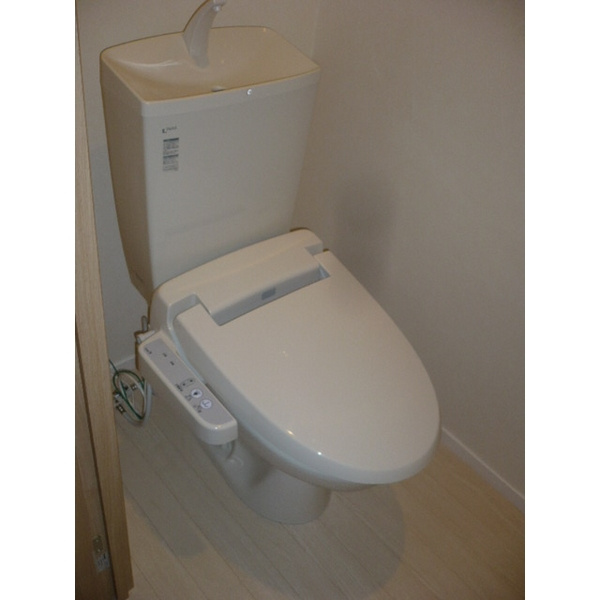 ヴィラ　モデナのトイレ