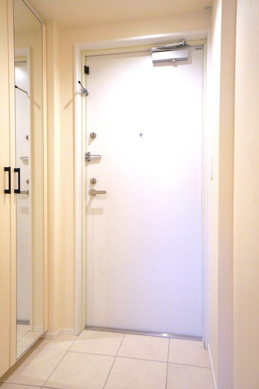 グローリオシェルト池袋Ⅱの玄関