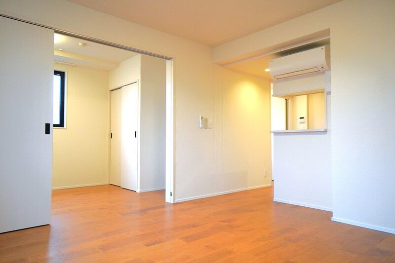 グローリオシェルト池袋Ⅱの居間・リビング