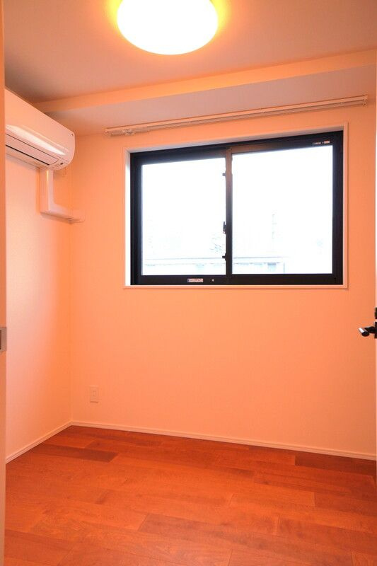 グローリオシェルト池袋Ⅱの洋室