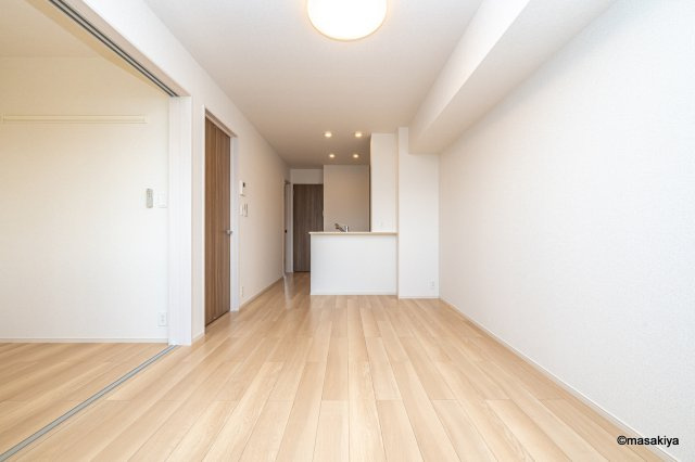 プレシャス・アイルの居間・リビング|家賃割10％　割引期間は契約開始日より23ヶ月後の末日迄。