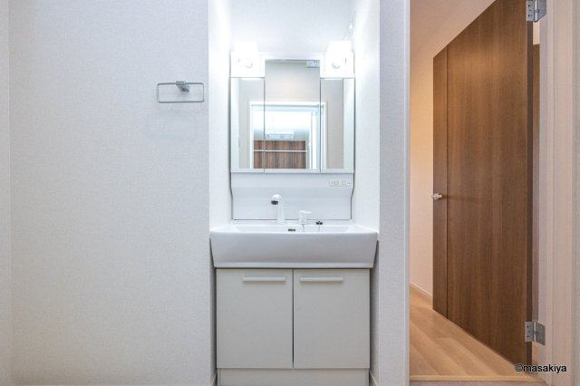 プレシャス・アイルの洗面所|家賃割10％　割引期間は契約開始日より23ヶ月後の末日迄。