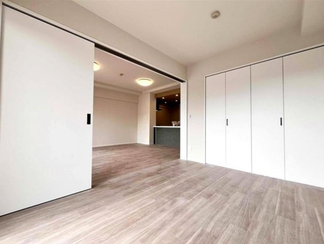 コスモシティ横浜石川町【仲介手数料無料】ペット可♪の洋室