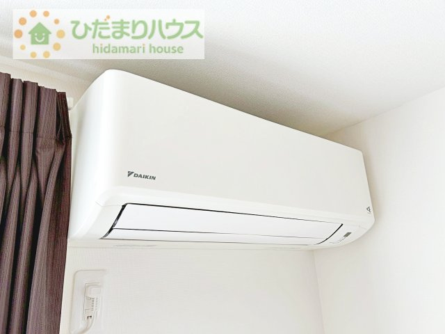 【冷暖房・空調設備】 | 守谷市松並青葉3丁目　中古戸建 | エアコン付きで諸費用が抑えられます(^^♪