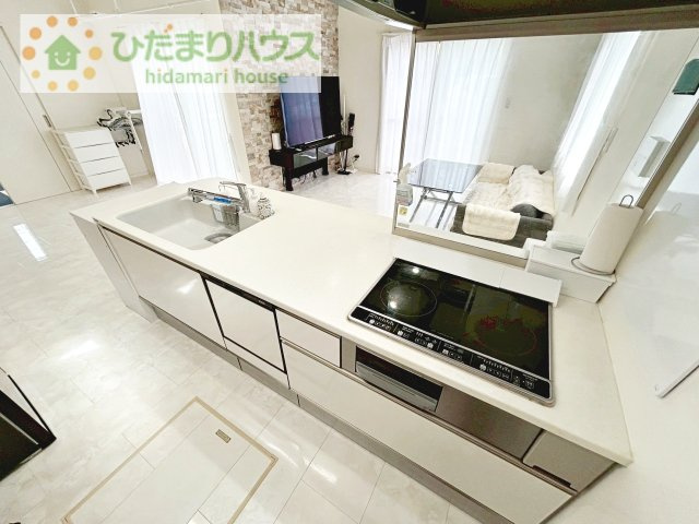 【キッチン】 | 守谷市松並青葉3丁目　中古戸建 | IHコンロでお子様とご一緒にお料理はいかがでしょうか(^^)/
