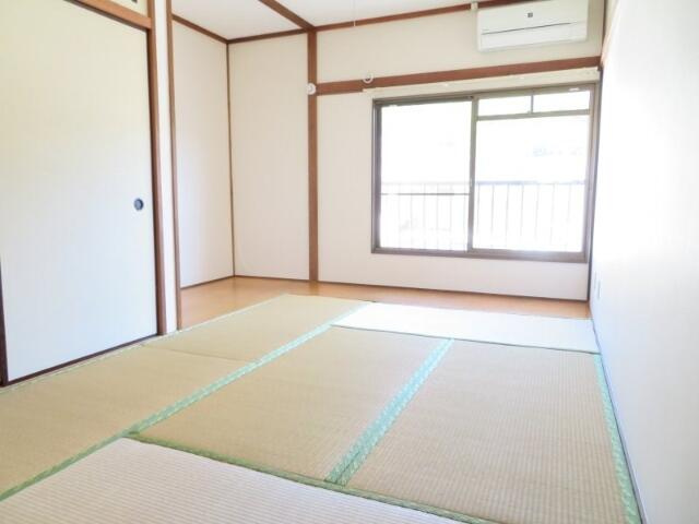和室窓側