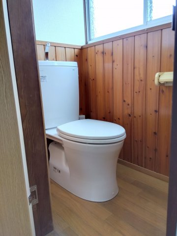久留米市荒木町藤田のアパートのトイレ|落ち着いたトイレです