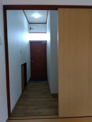 久留米市荒木町藤田のアパートの玄関|きれいな玄関です