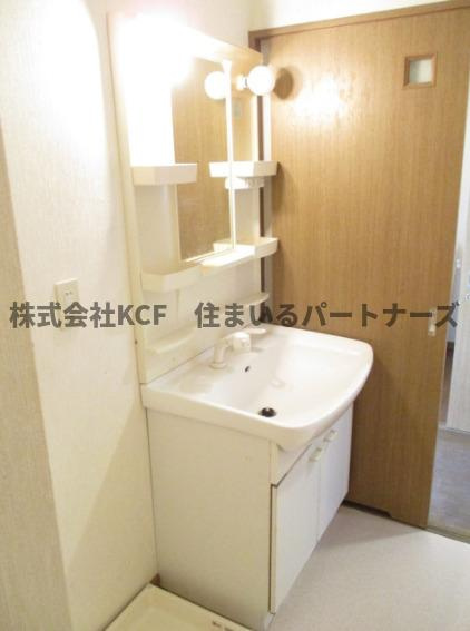 アメニティハイツ杏栄館の独立洗面台|独立洗面台あり、毎朝おしゃれに忙しい女性の方におすすめです