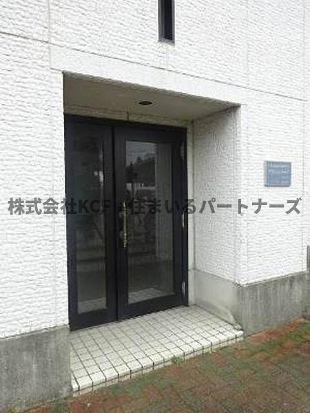 グリーンパークのエントランス|落ち着いたエントランスです