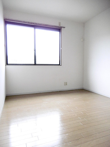 グリーンパークの洋室|落ち着いた色調の洋室です