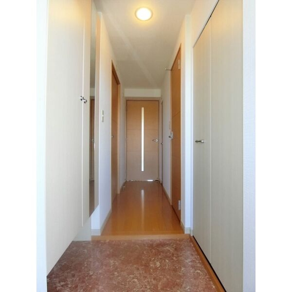 サン・グリーンの玄関|シューズボックス付きの玄関です☆